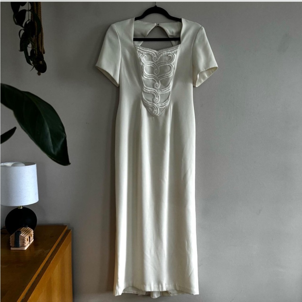 Elegant Ivory vintage wedding Dress
